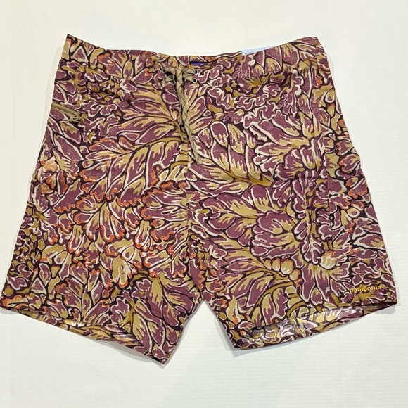 NEW Patagonia Stretch Wavefarer Board Shorts Swim Trunk Purple Floral Mens Sz 38 - Picture 1 of 5